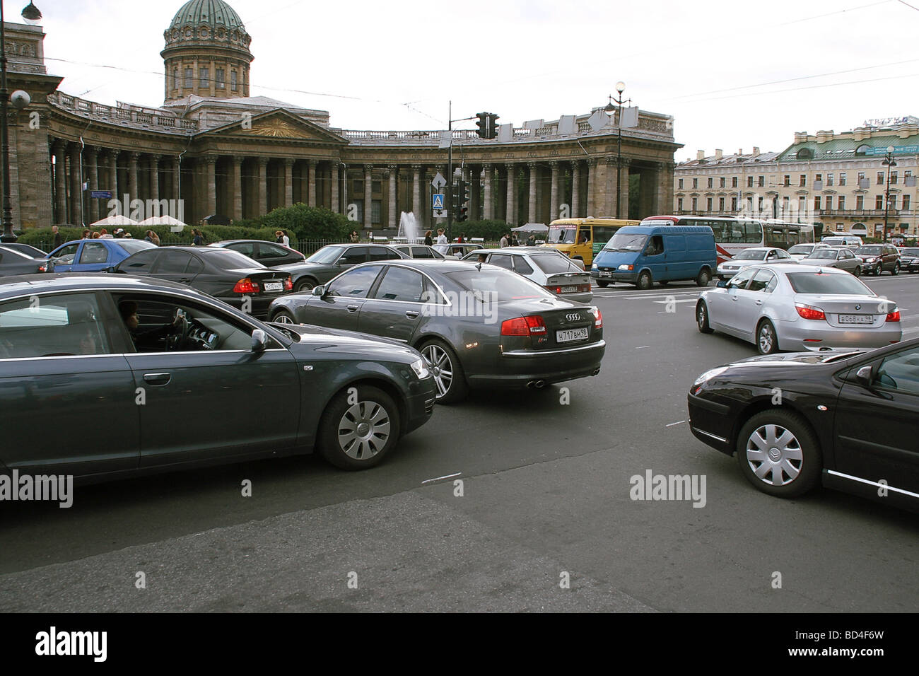 Russia, St Petersburg, city traffic, traffic chaos Stock Photo Alamy