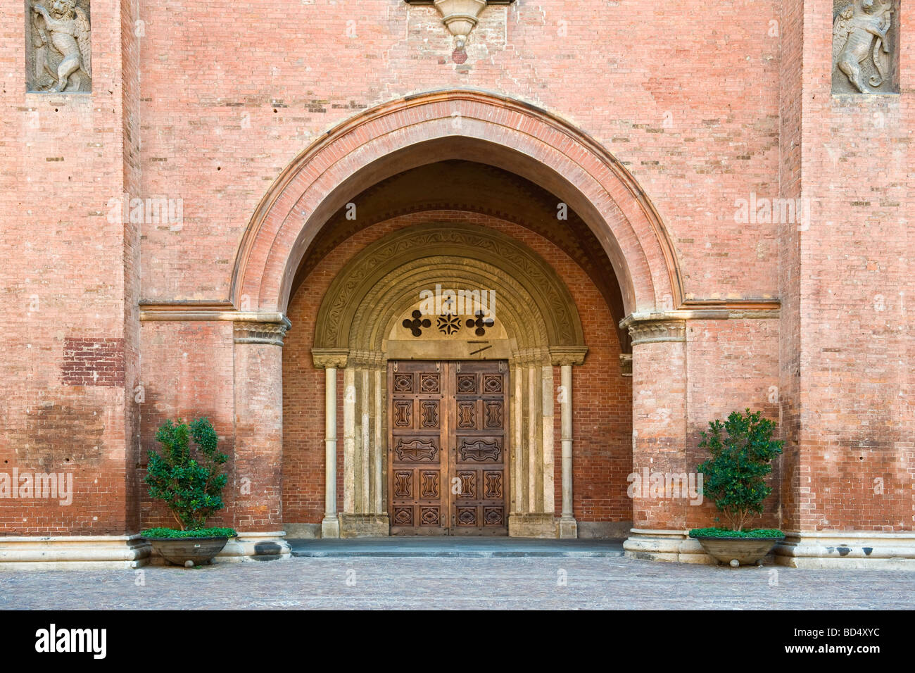 langhe province of cuneo alba cathedral Stock Photo Alamy