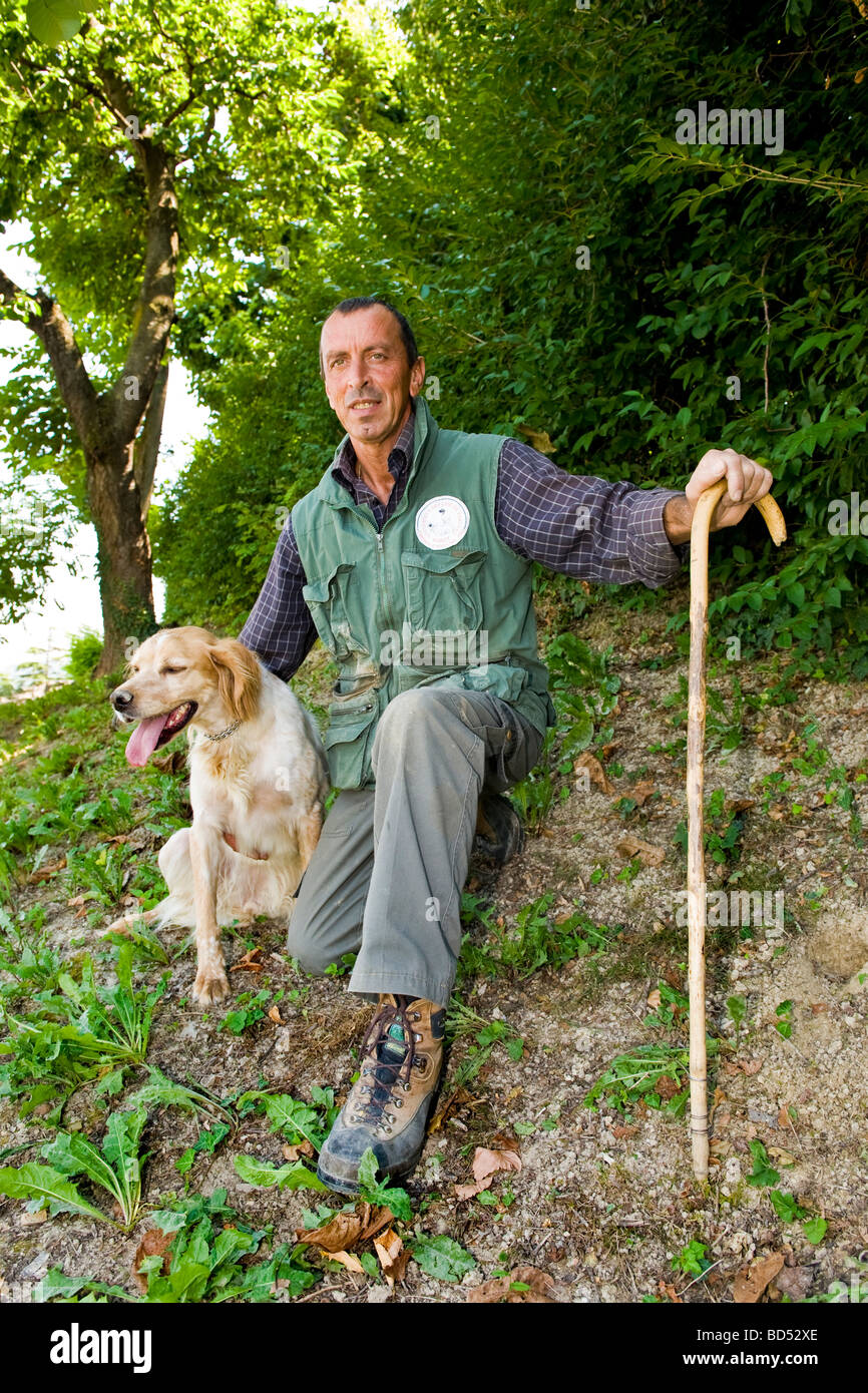 Truffle Dog Italy High Resolution Stock Photography and Images Alamy