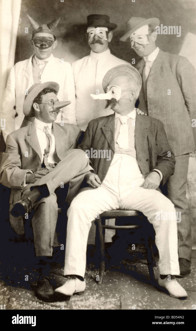 Black men wearing masks hi-res stock photography and images - Alamy