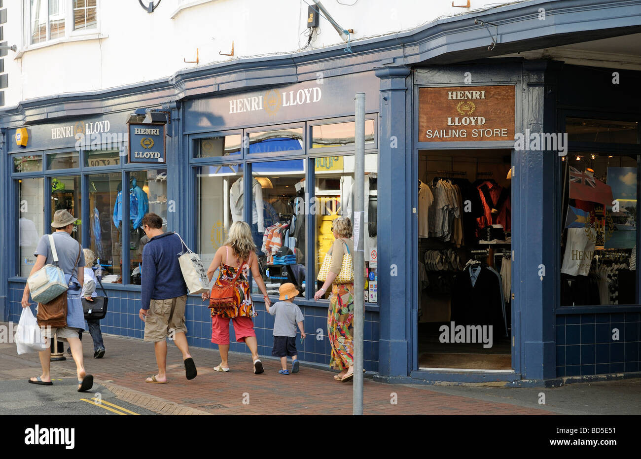 Nautical clothing shop Henri lloyd on the High Street Cowes Isle of Wight  England UK Stock Photo - Alamy