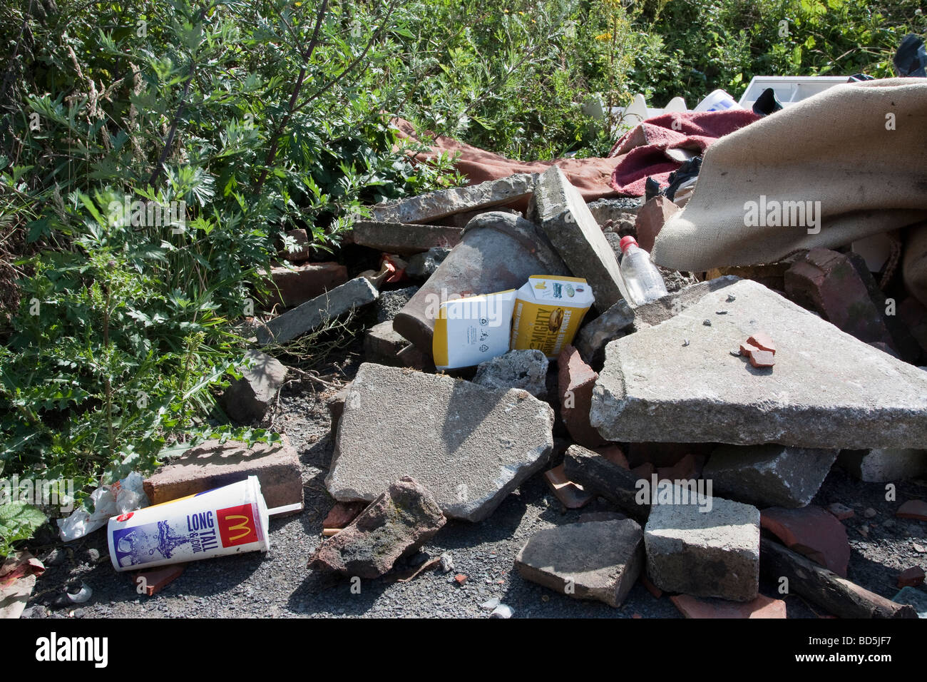 Rural litter uk hi-res stock photography and images - Alamy