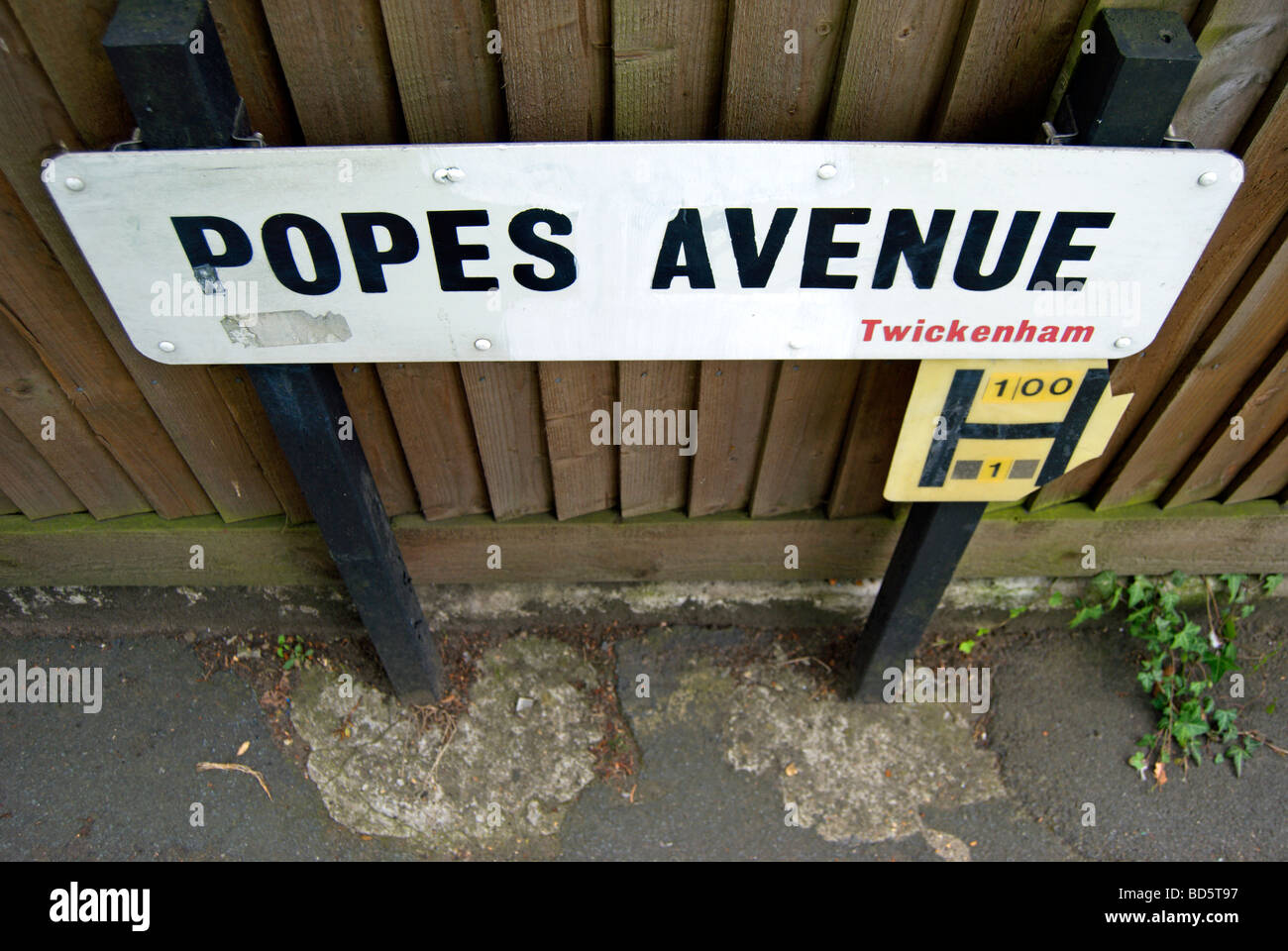 popes avenue, named after the 18th century satirical writer and local resident alexander pope, in twickenham, middlesex, england Stock Photo