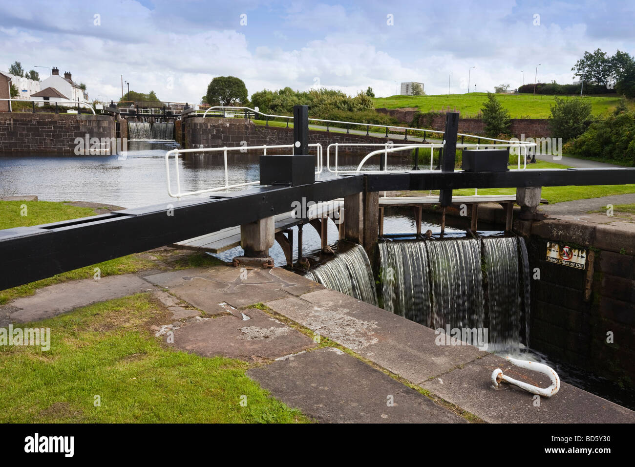 Forth and Clyde Canal at lock 21 near Maryhill Glasgow, Scotland, UK, Great Britain Stock Photo