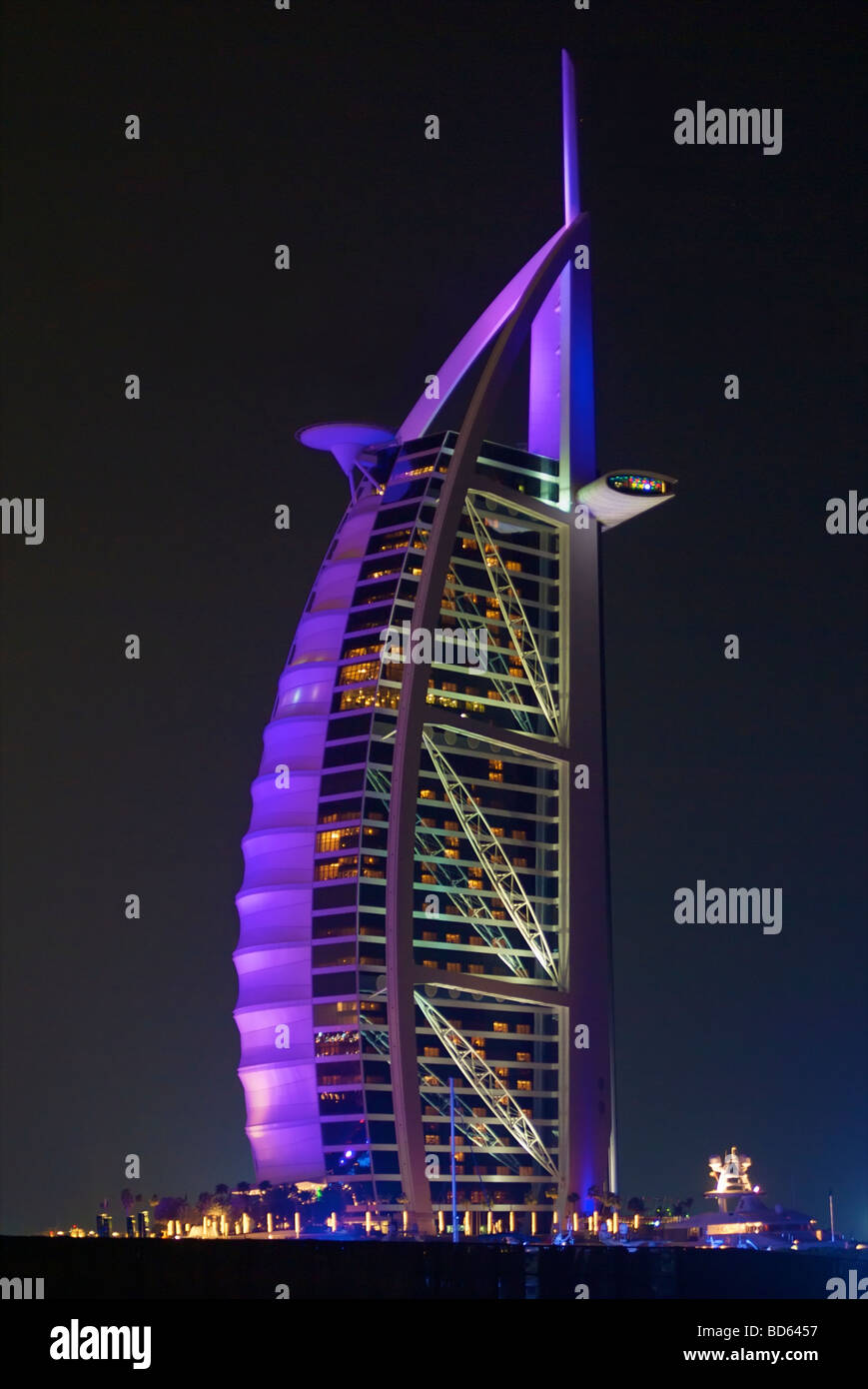 Nightly view to the Burj Al Arab Hotel, Jumeirah, Dubai, United Arab Emirates (UAE) Stock Photo