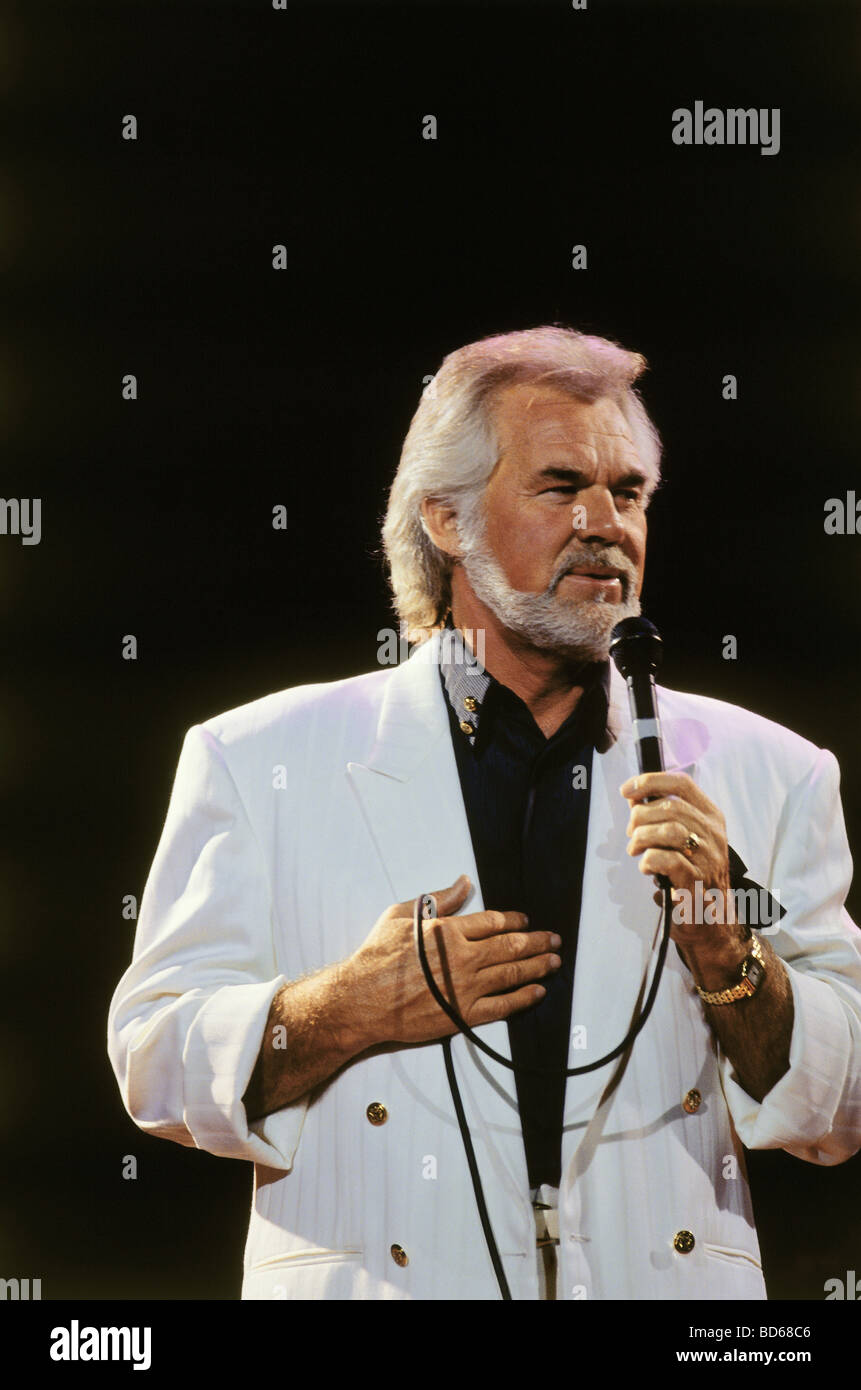 Rogers, Kenny, * 21.8.1938, American musician (Country singer), half length, during music act, 1991, Stock Photo
