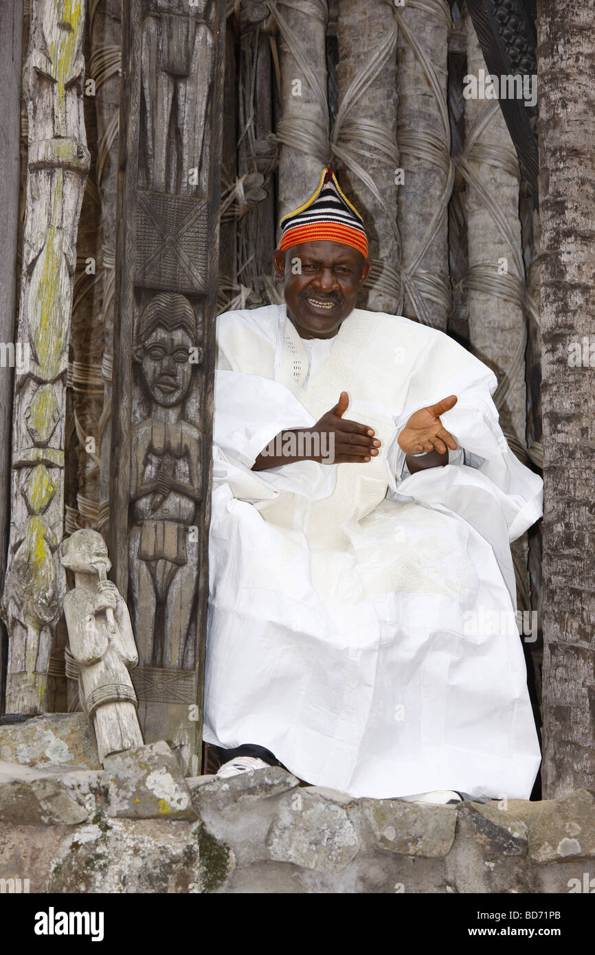 Fon Abumbi II, ruler and judge, chief farmstead, Bafut, West Cameroon, Cameroon, Africa Stock Photo