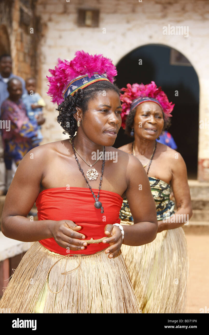 Women performing a traditional dance, chief farmstead of the Fon, Bafut, West Cameroon, Cameroon, Africa Stock Photo