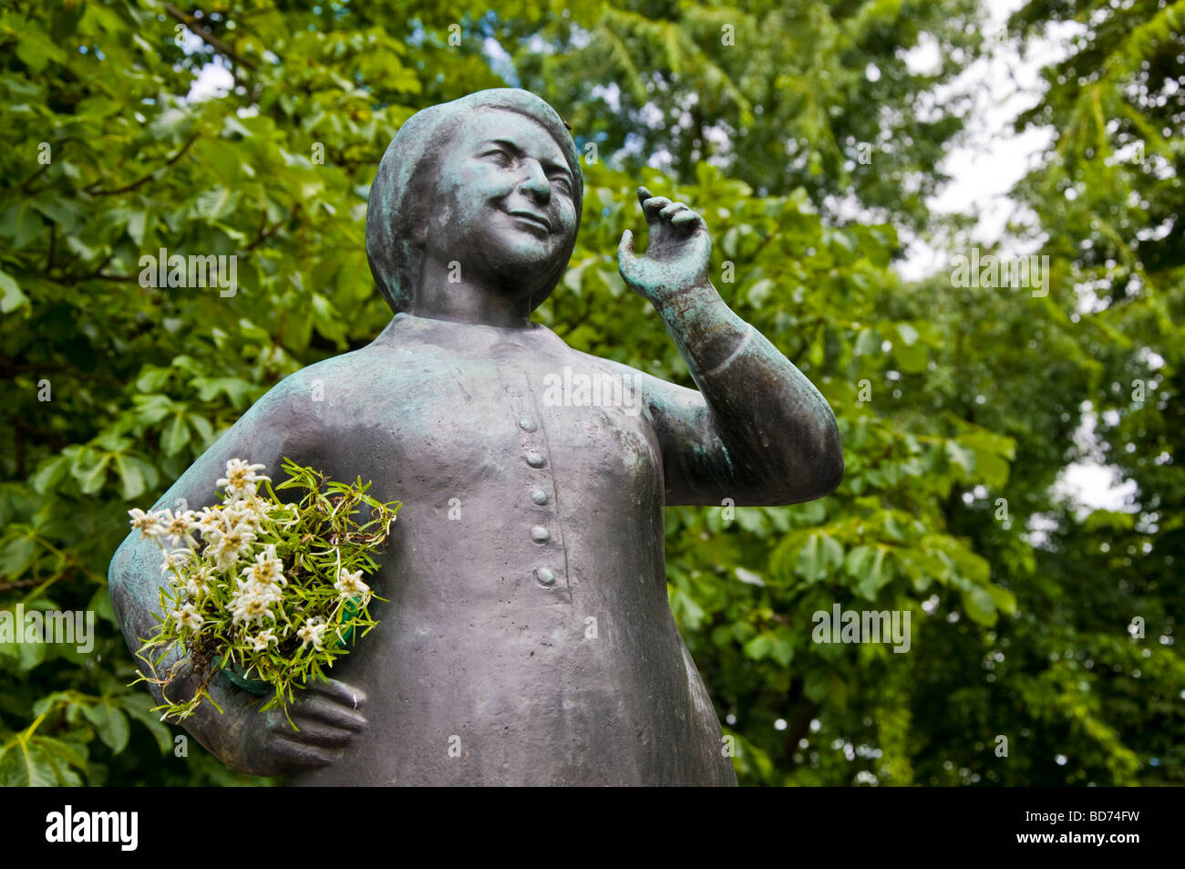 Munich, Bavaria, Germany. Vitualienmarkt (market) Statue of Liesl Elisabeth Karlstadt (German actress) Stock Photo