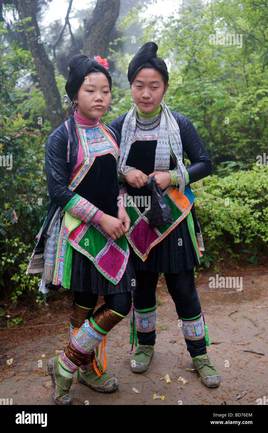 Two Basha Miao girls Congjiang County Guizhou Province China Stock Photo