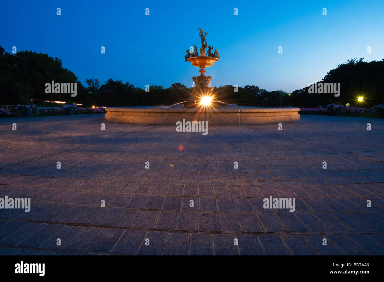A LIGHT PAINTED WATER FOUNTAIN IN THE MINNEAPOLIS ROSE GARDENS Stock