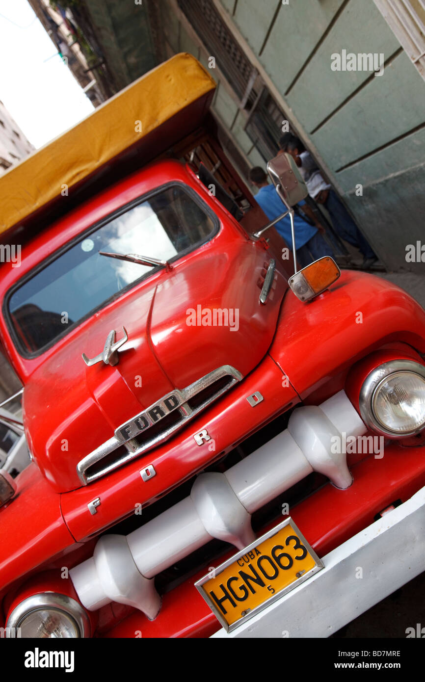 old car in Habana Stock Photo Alamy