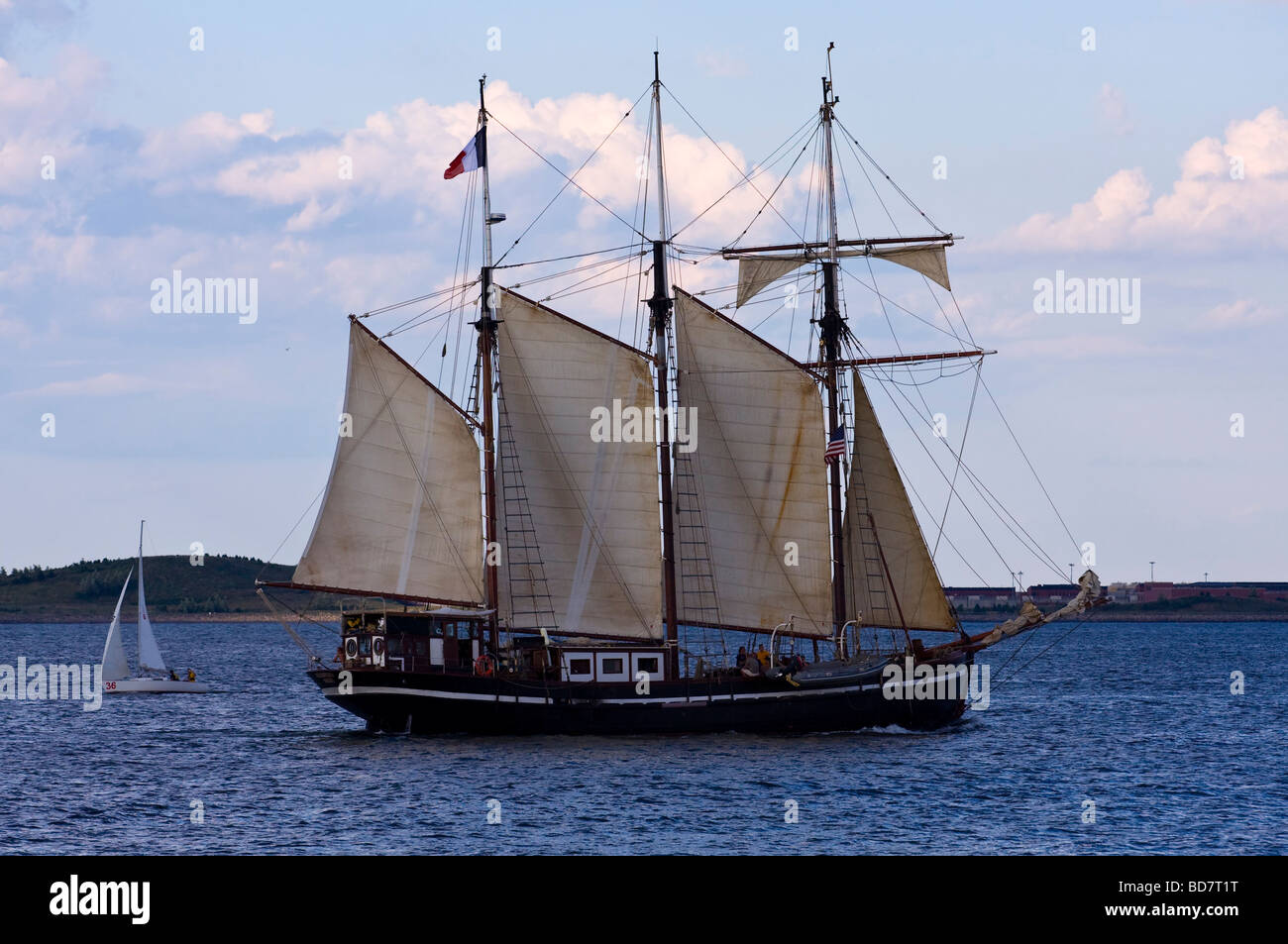 Sail Boston 2009.  French Tall Ship 'Bel Espoir II', a TopSail Schooner sails out of Boston Harbor. Stock Photo