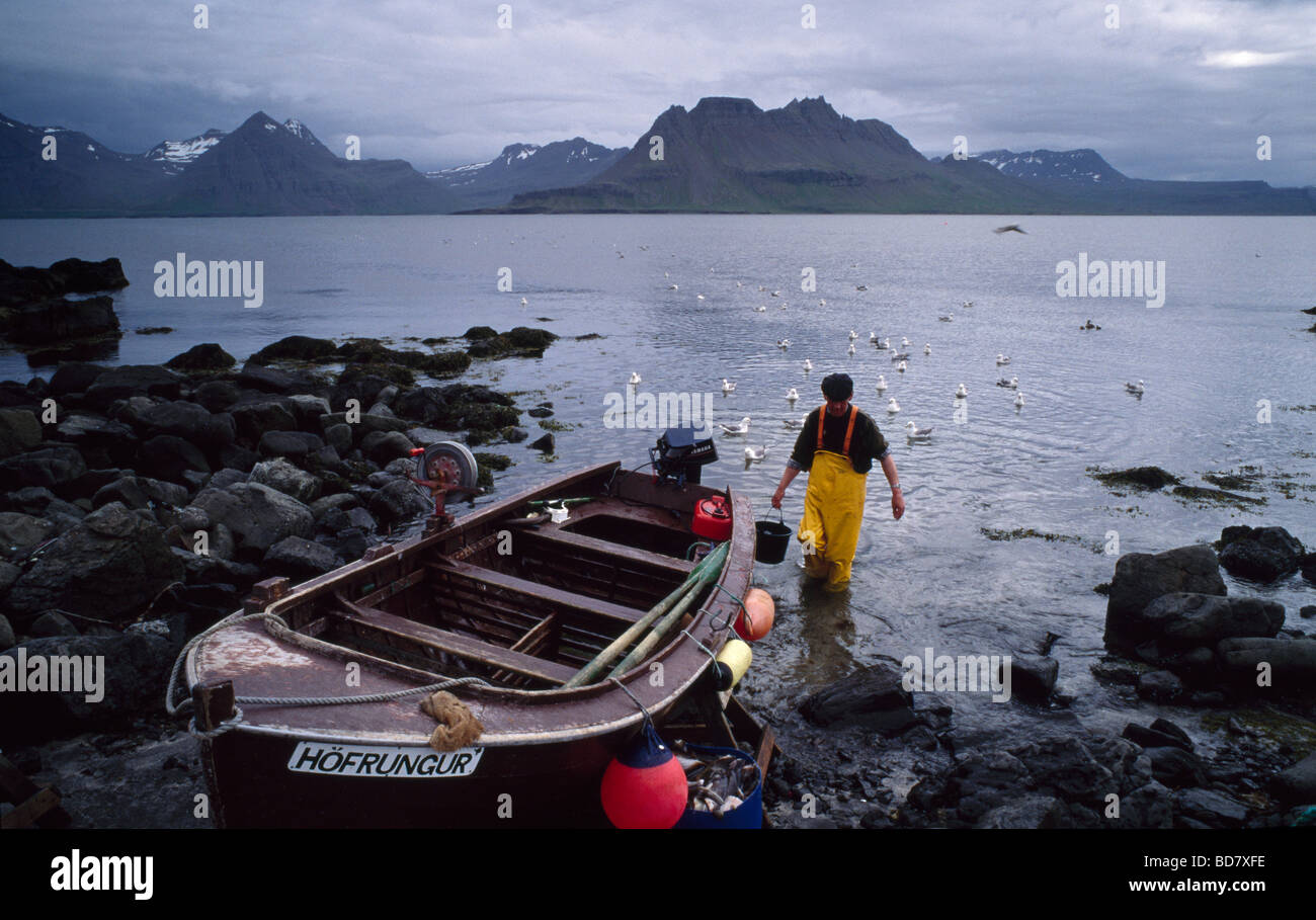 Old man in small boat hi-res stock photography and images - Alamy