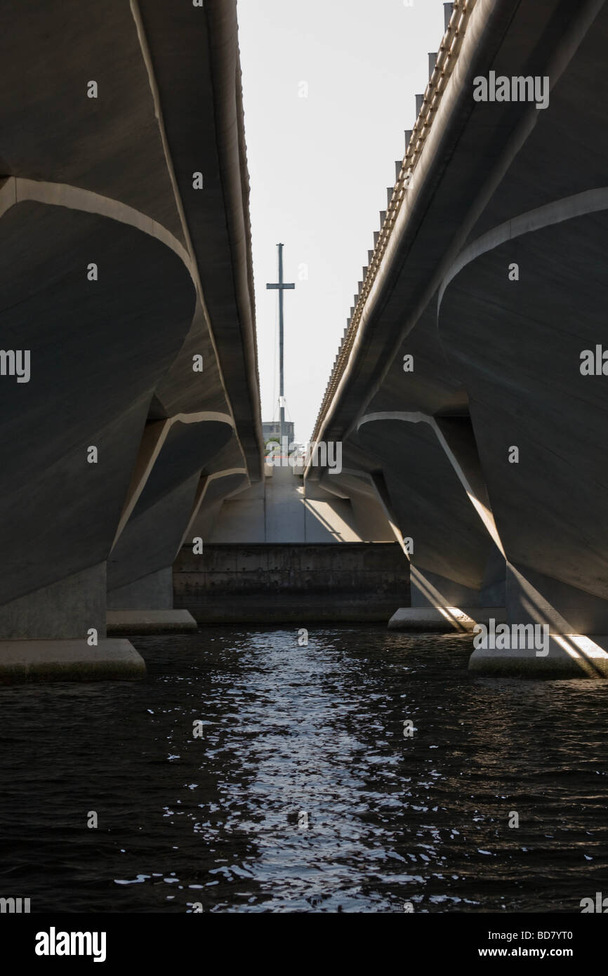 Concrete arch bridge hi-res stock photography and images - Alamy