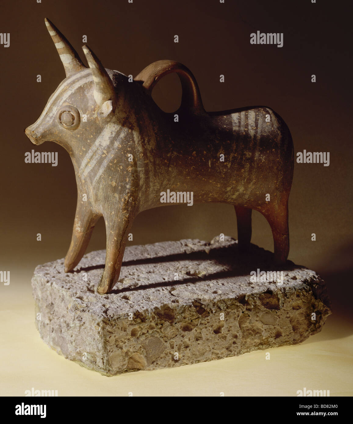 fine arts, prehistory, Cyprus, sculpture, donating vessel, standing bull, terracotta, Bassering II ware, 16th - 14th century BC, found at Ras Shamra (Ugarit), Damascus National Museum, , Artist's Copyright has not to be cleared Stock Photo