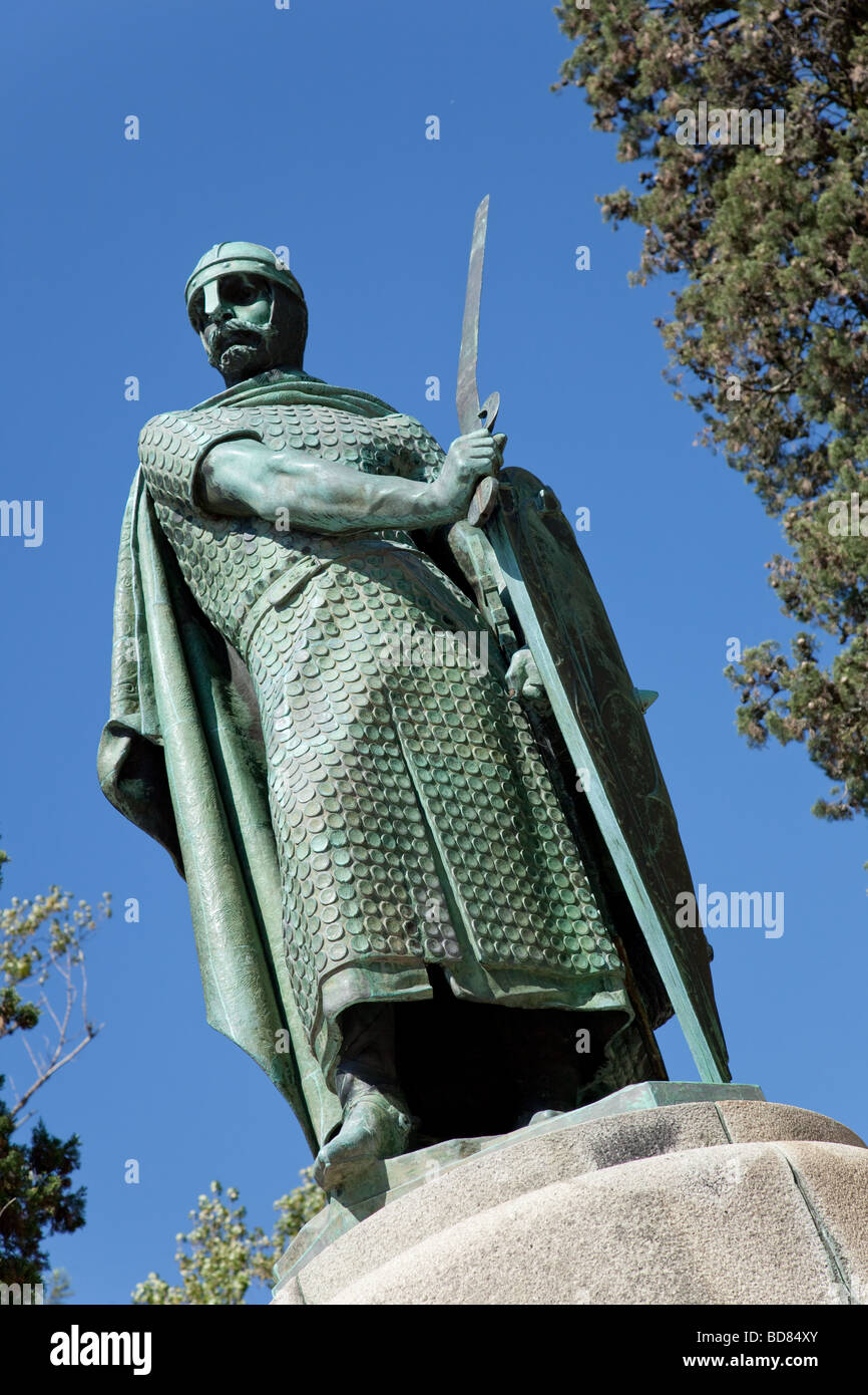 Statue of King Dom Afonso Henriques in Guimaraes. The first king of  Portugal in the 12th century Stock Photo - Alamy