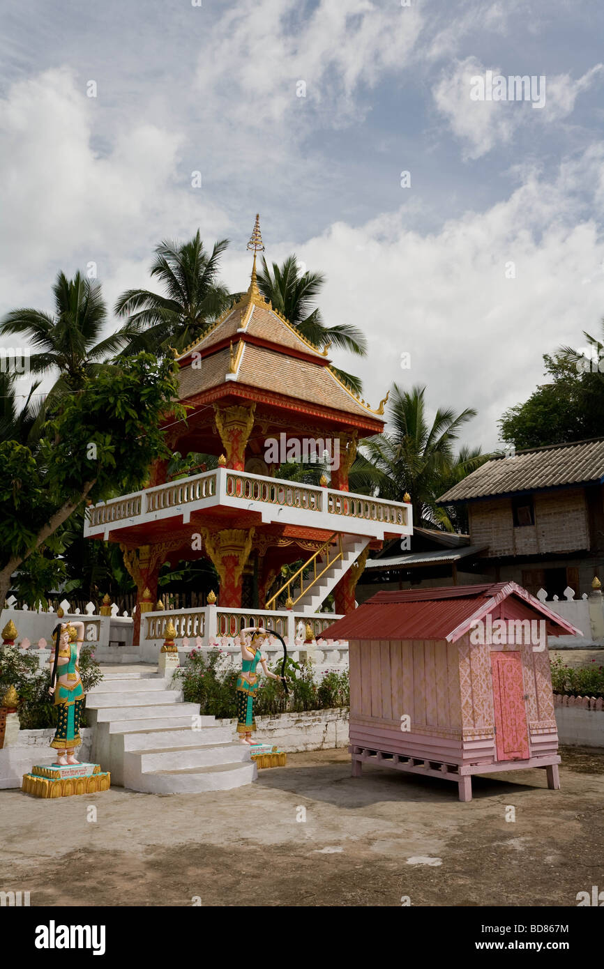 A small temple in the 'Whisky Village' on the Mekong river above Luang Prabang, Laos Stock Photo