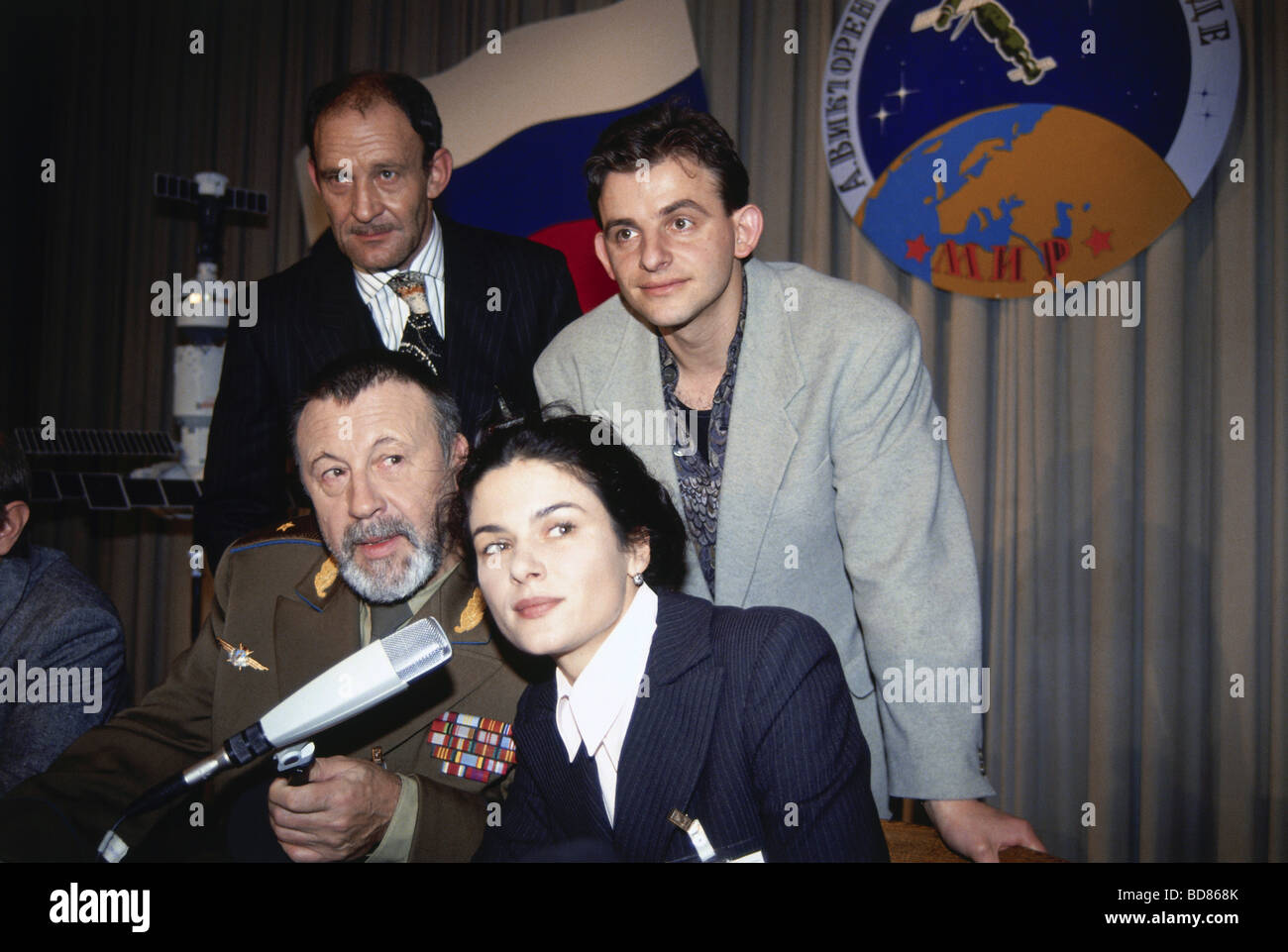 Horwitz, Dominique, * 23.4.1957, German actor, half length, with Barbara Auer, Günter Lamprecht, Michael Mendl, during making of the movie 'Mir', 1993, Stock Photo