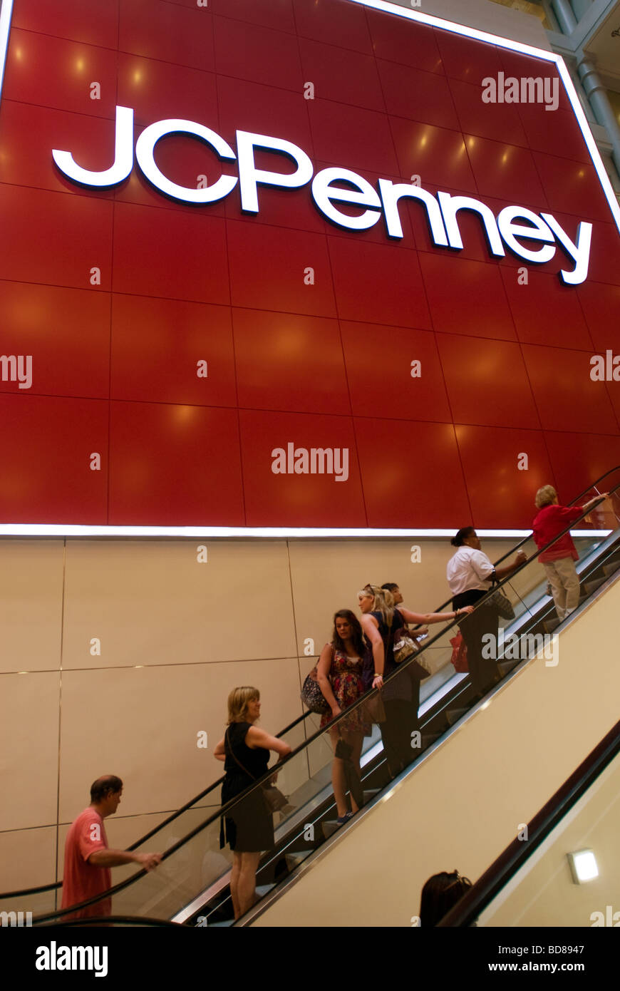 Shoppers flock to the grand opening of the Midtown Manhattan JCPenney