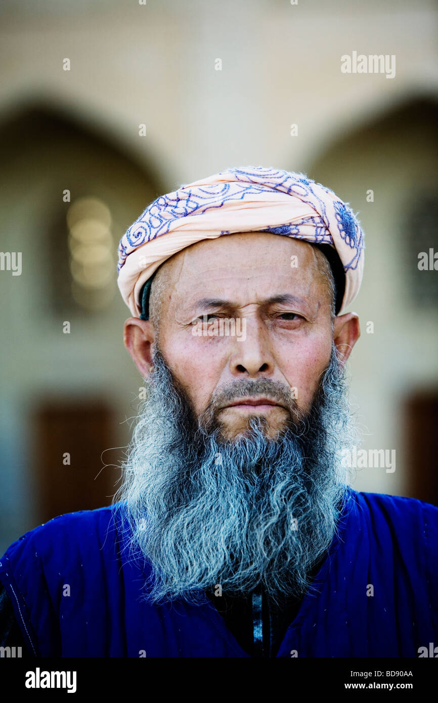 An old man with white beard hi-res stock photography and images - Alamy