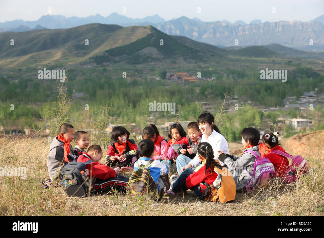 Rural teacher and students china hi-res stock photography and images ...
