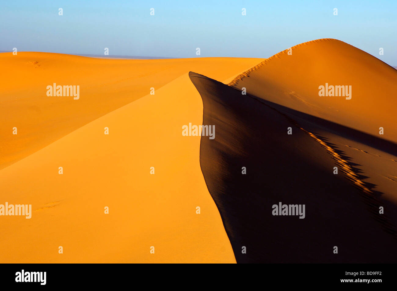 Ubari sand dunes hi-res stock photography and images - Alamy