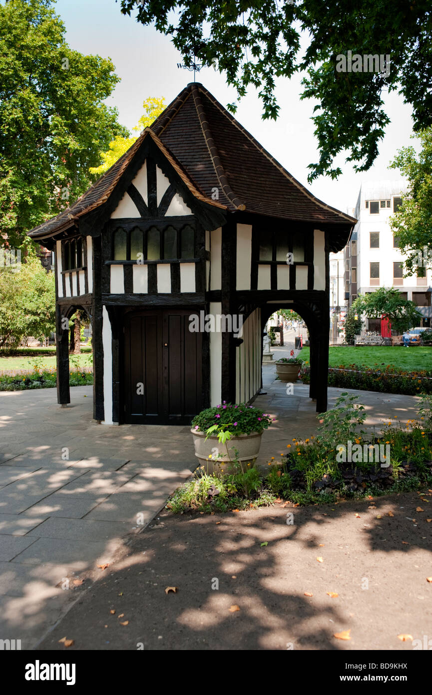 The Gardeners Hut in Soho Square Stock Photo Alamy