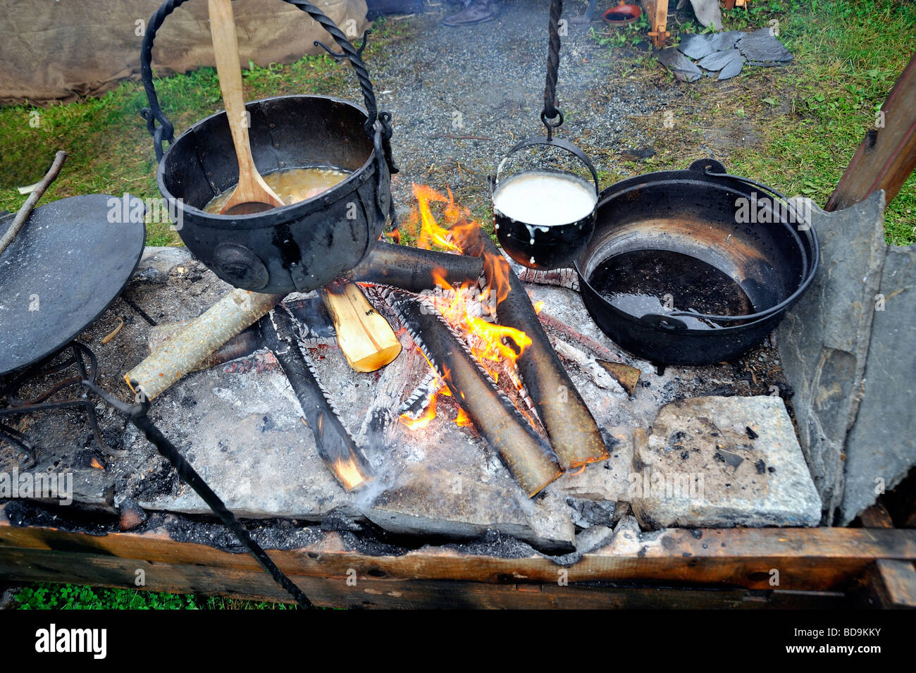 Cast iron cookware hi-res stock photography and images - Alamy