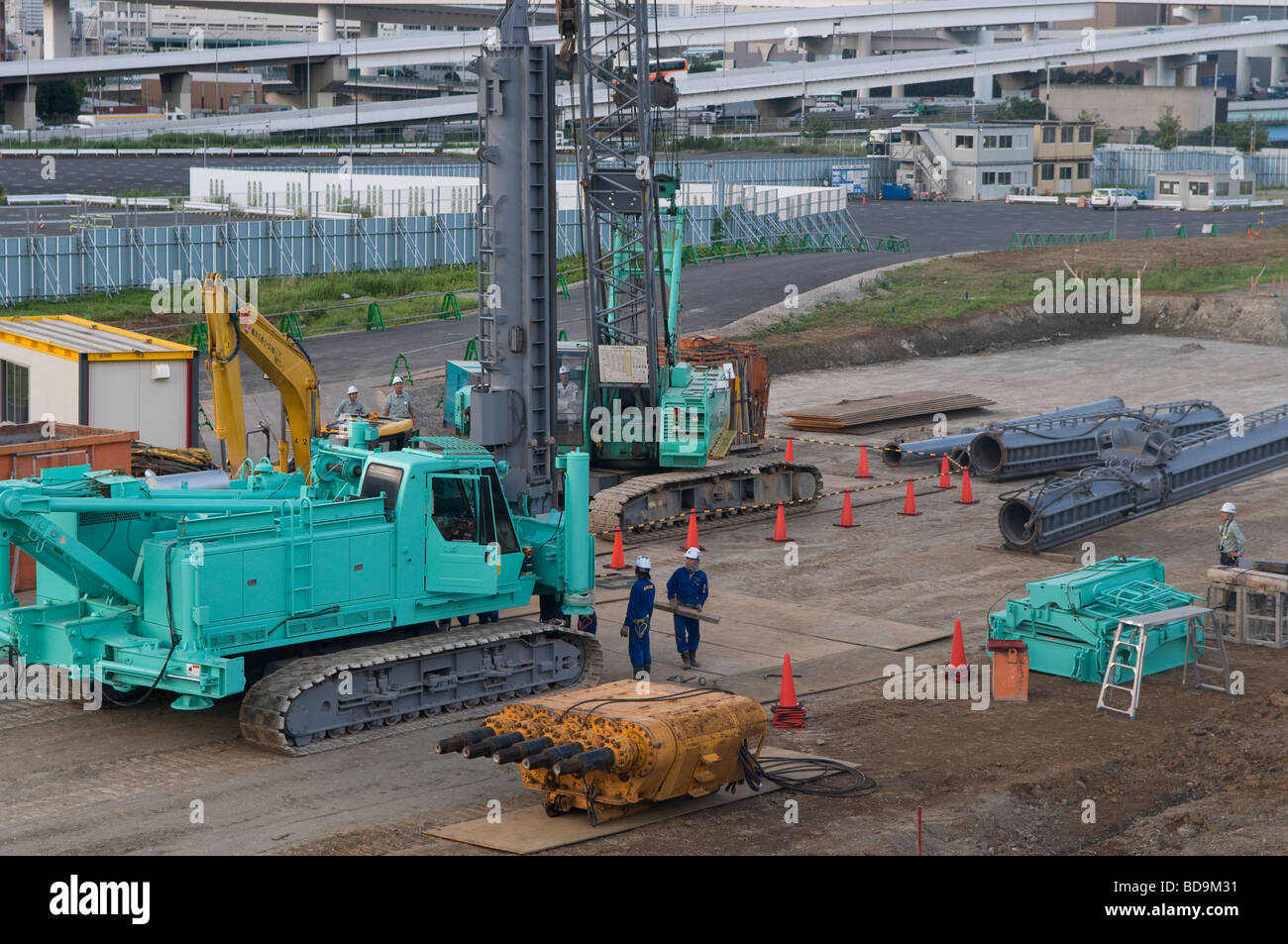 Japan tokyo construction site hi-res stock photography and images