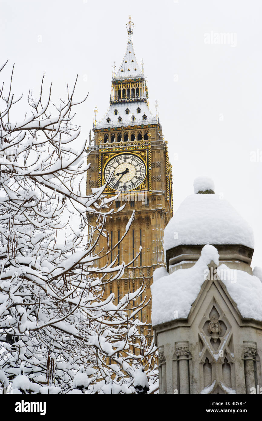Snow on Big Ben London England Stock Photo