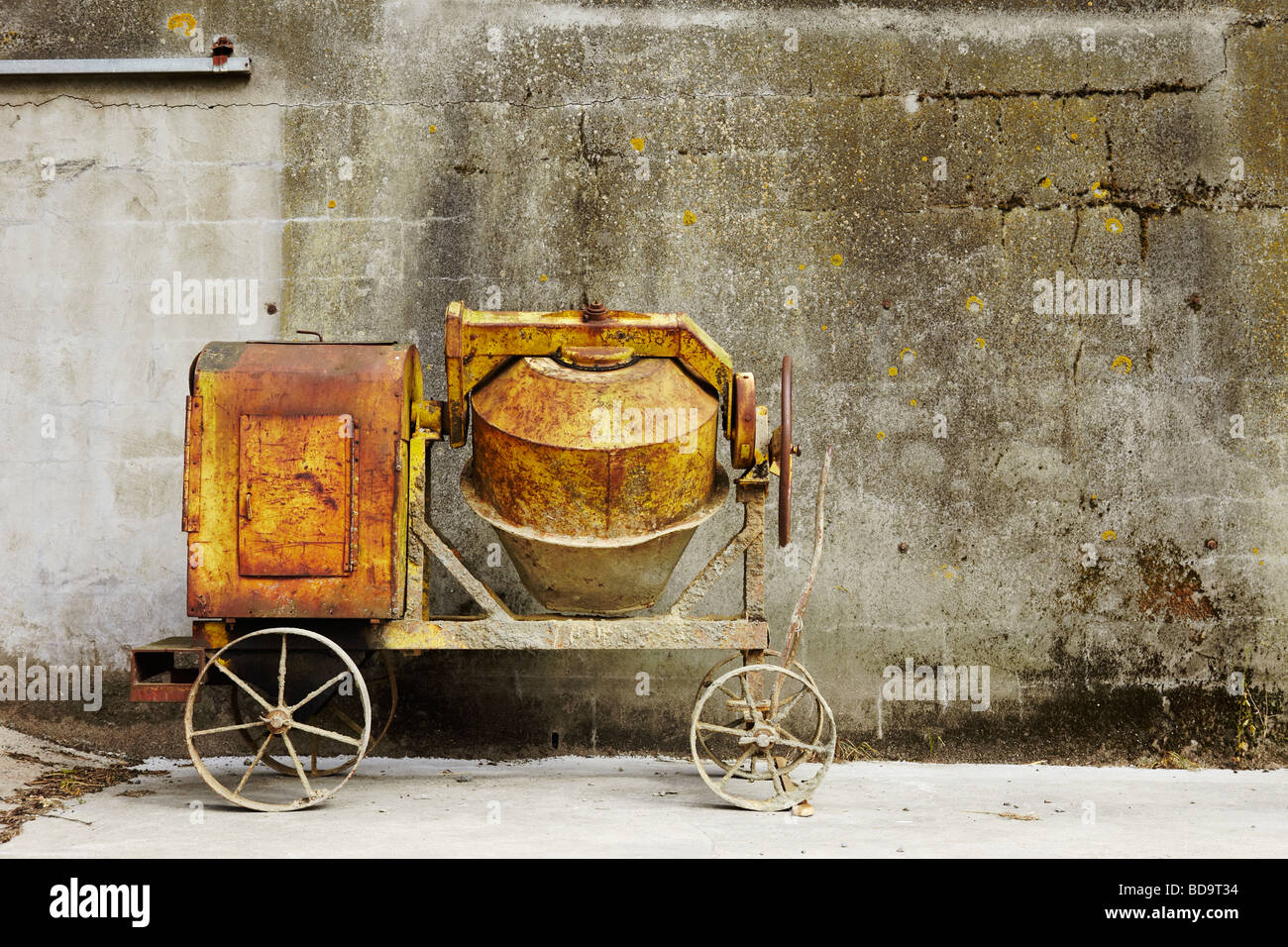 Old cement mixer hires stock photography and images Alamy