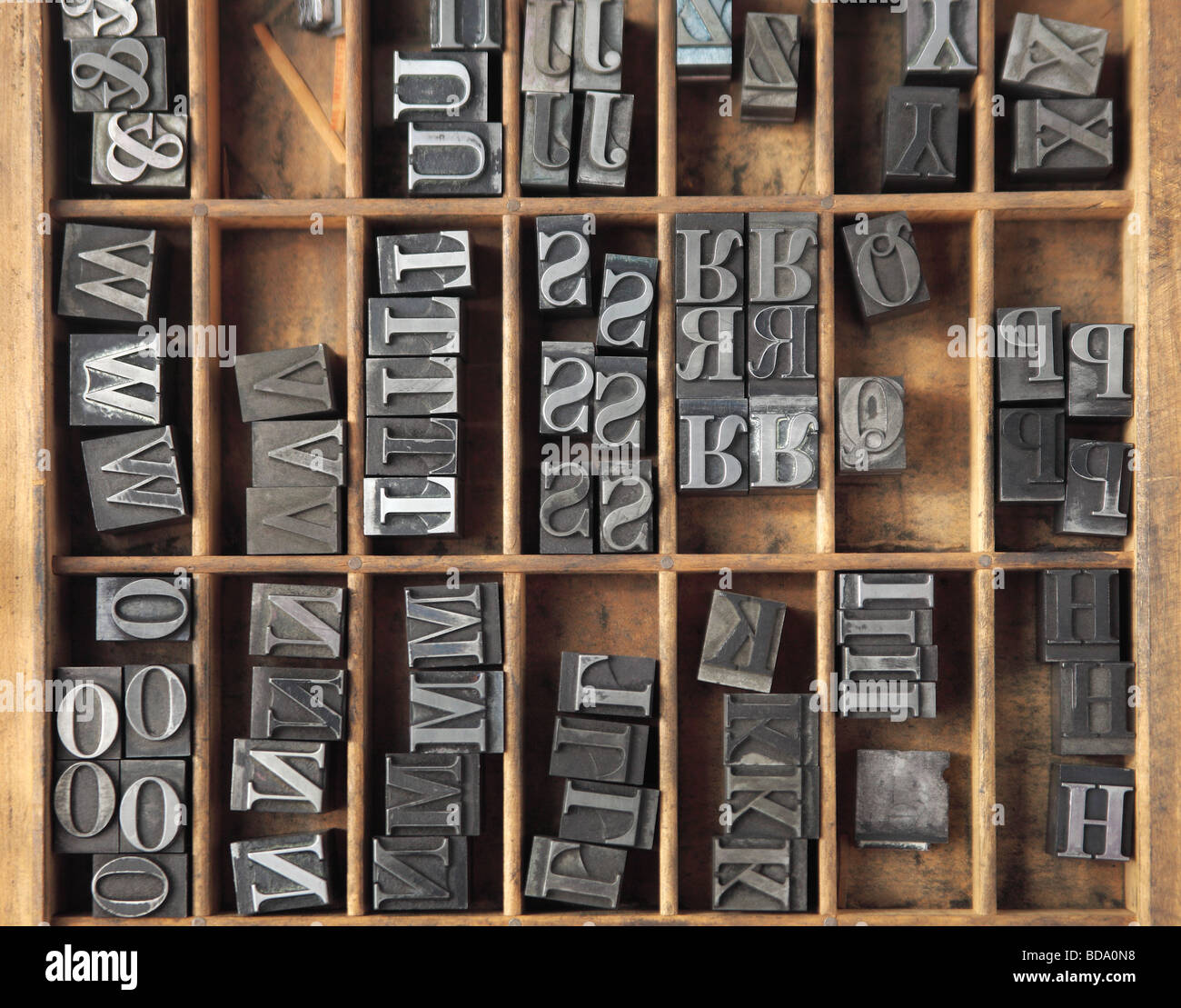 Metal movable type hi-res stock photography and images - Alamy