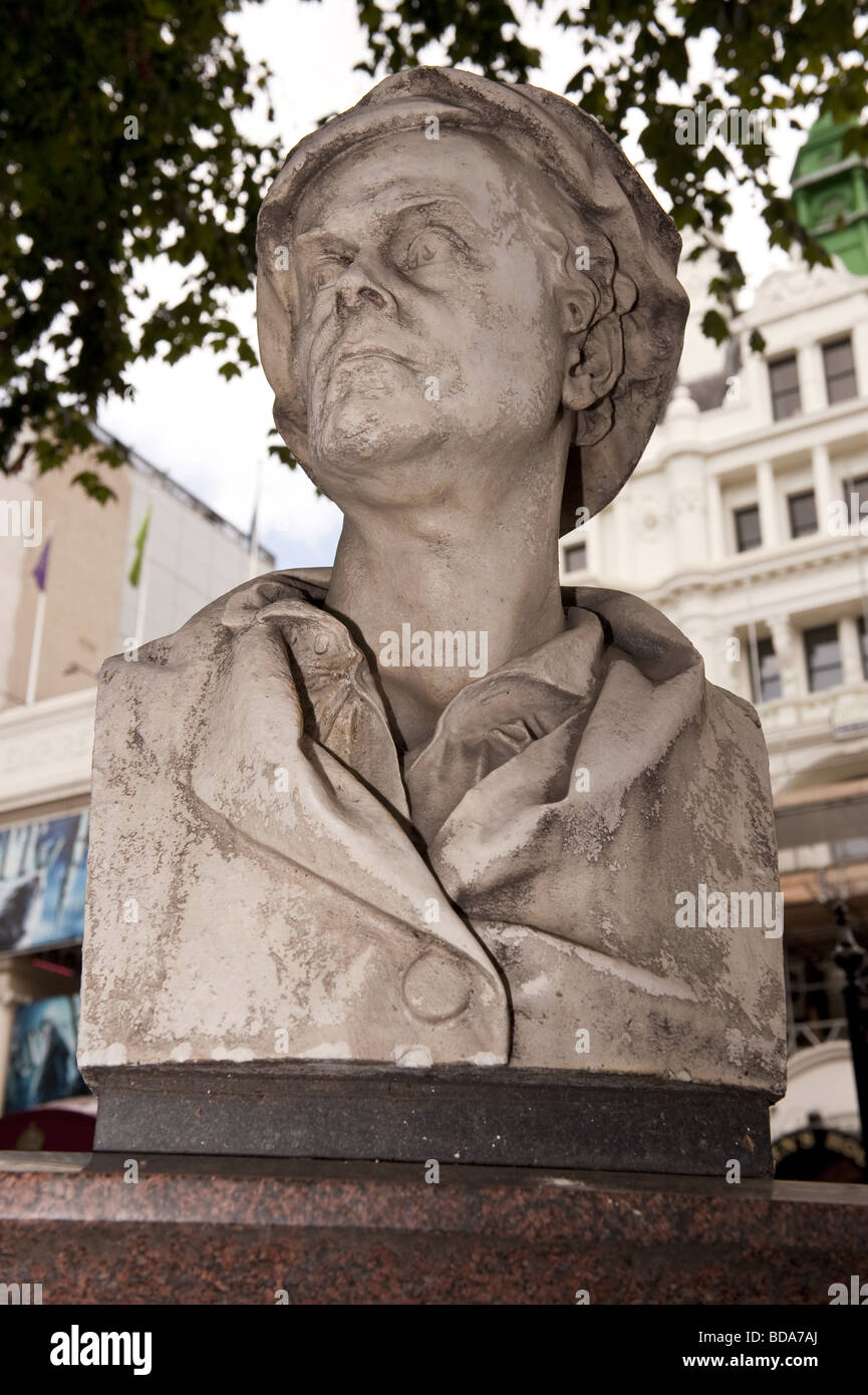 Carved stone statue / sculpture / bust of William Hogarth famous painter & cartoonist in Leicester Square, London W1 Stock Photo
