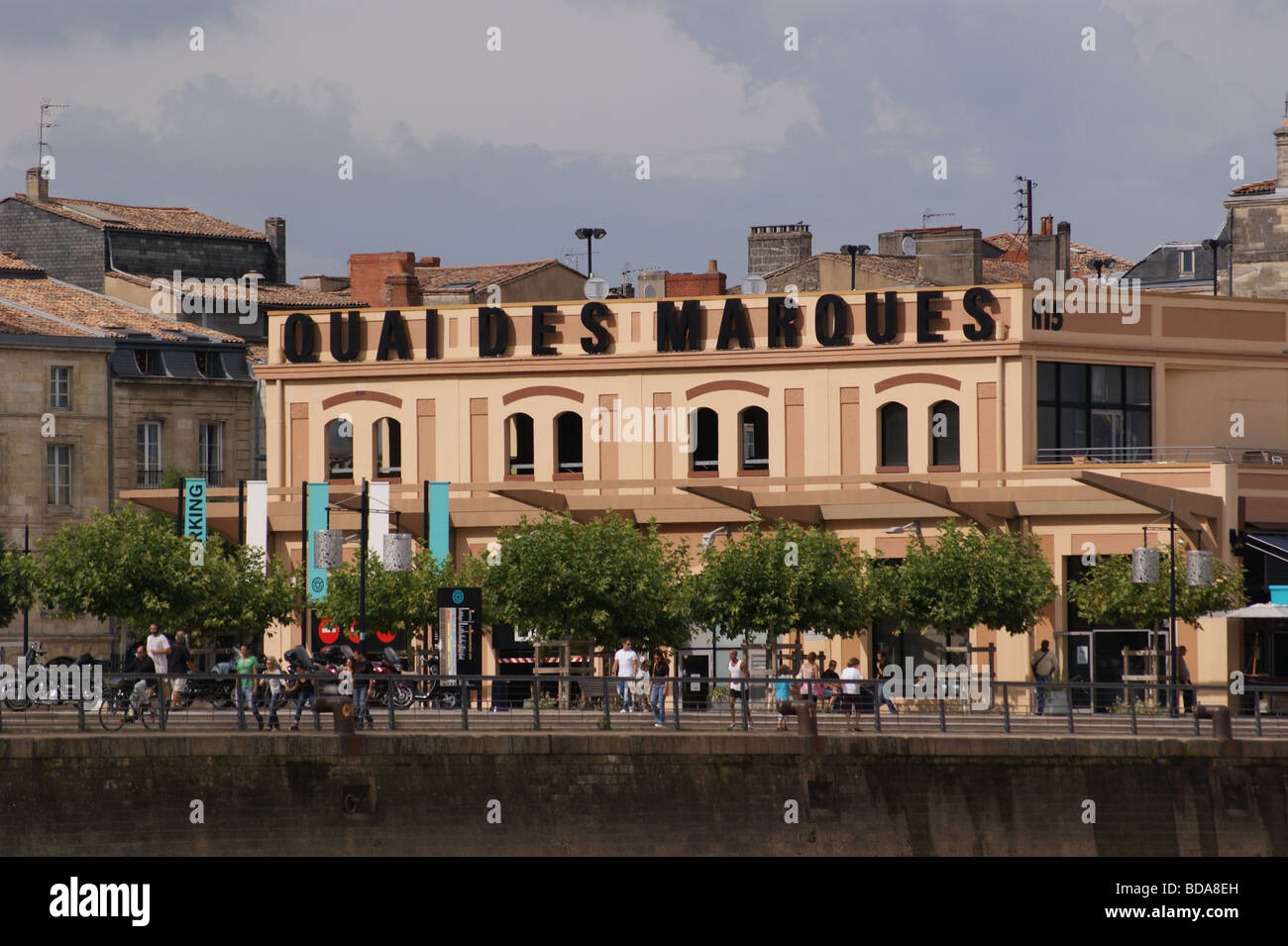 Quai des Marques brand market, brand outlet, Quai des Chartrons, Bordeaux,  Gironde, France Stock Photo - Alamy