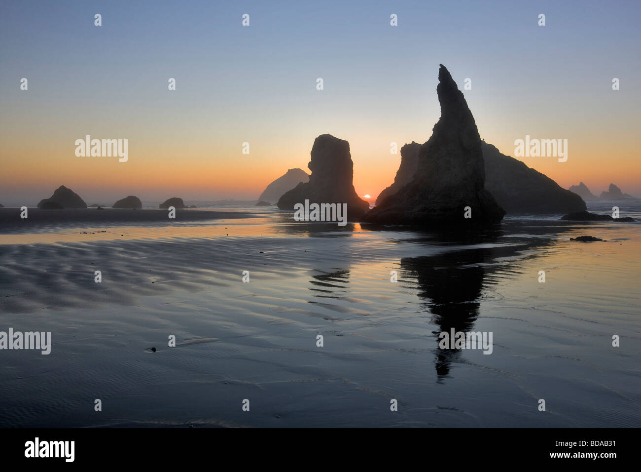 Sunset At Bandon Beach Oregon Stock Photo Alamy Sunset At Bandon Beach Oregon Stock Photo Alamy