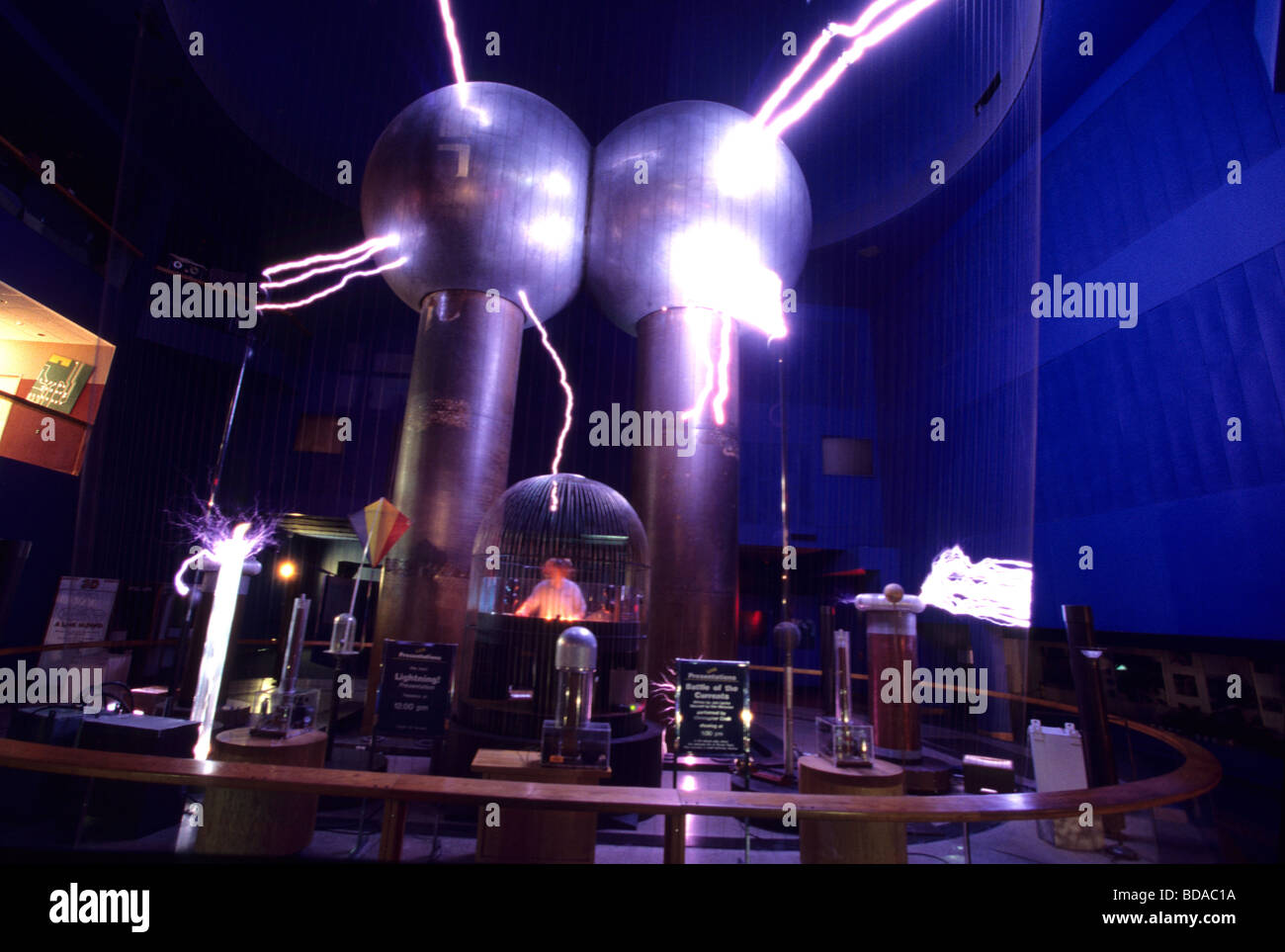 The Museum Of Science And Energy's Van De Graaff Generator 4D0
