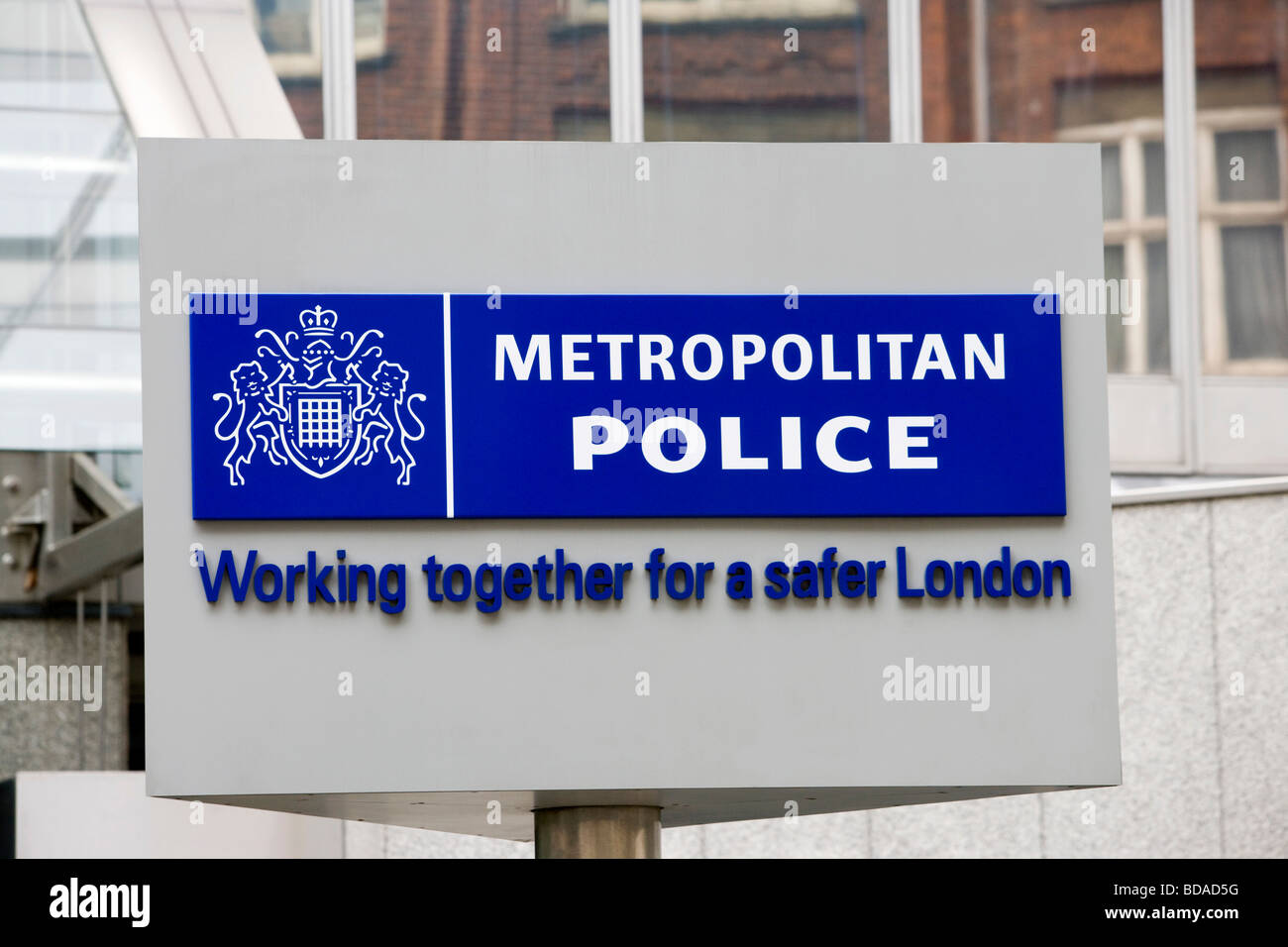 Metropolitan Police sign New Scotland Yard The Broadway London England Great Britain Saturday July 04 2009 Stock Photo