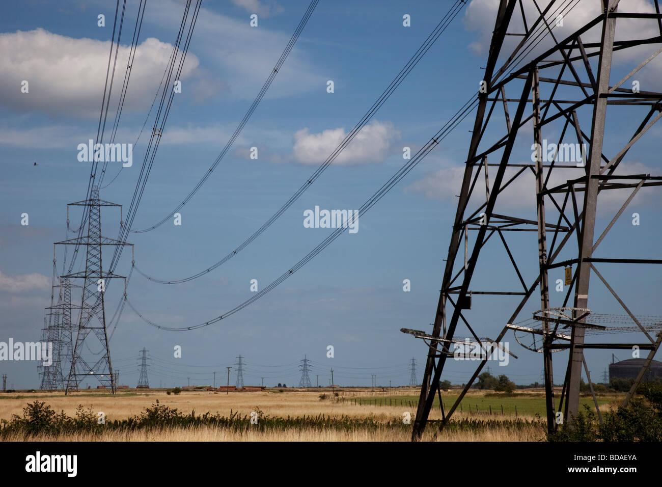 Electricity pylons england hires stock photography and images Alamy