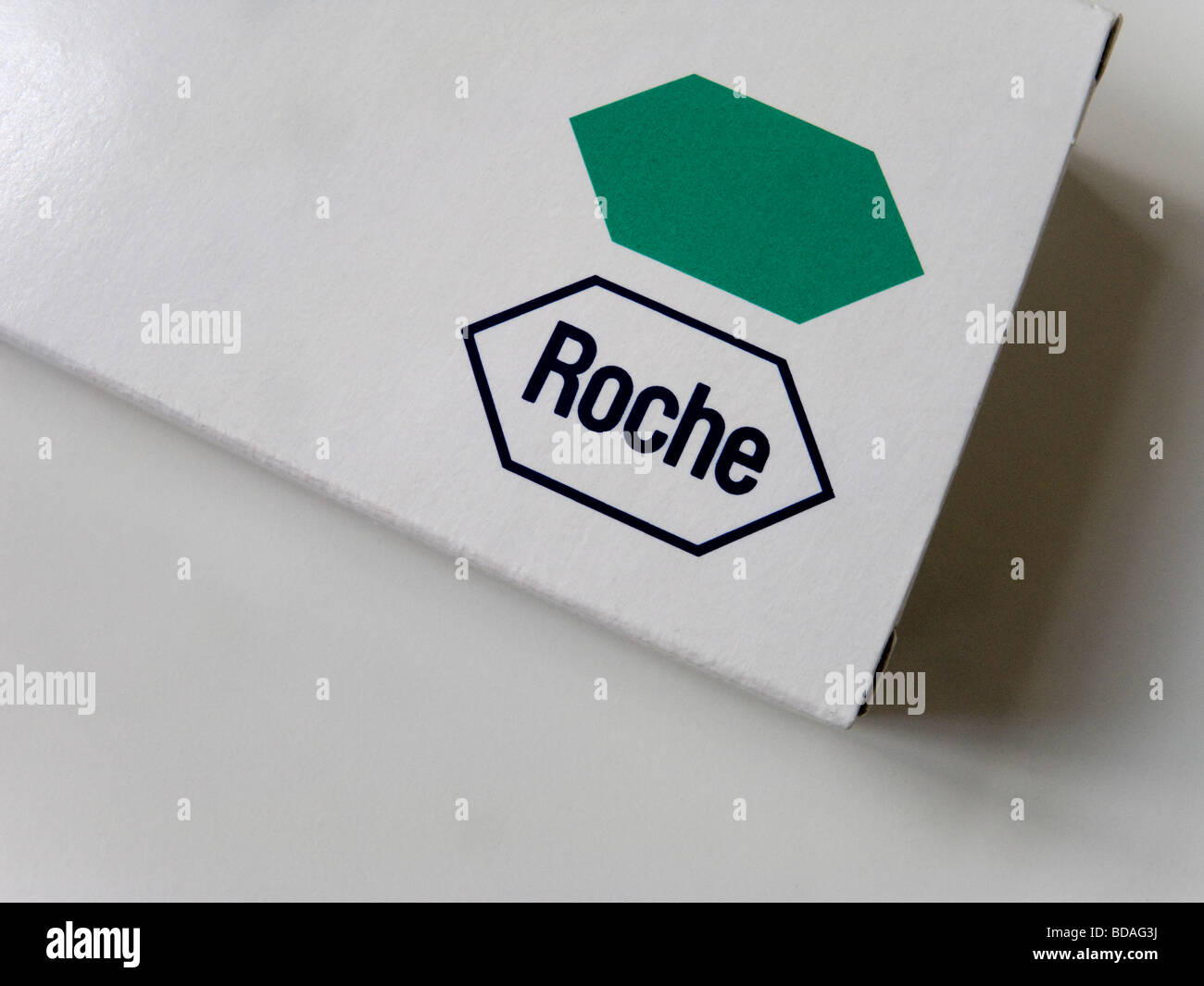 A Tamiflu Box With The Roche Laboratories Logo Stock Photo Alamy