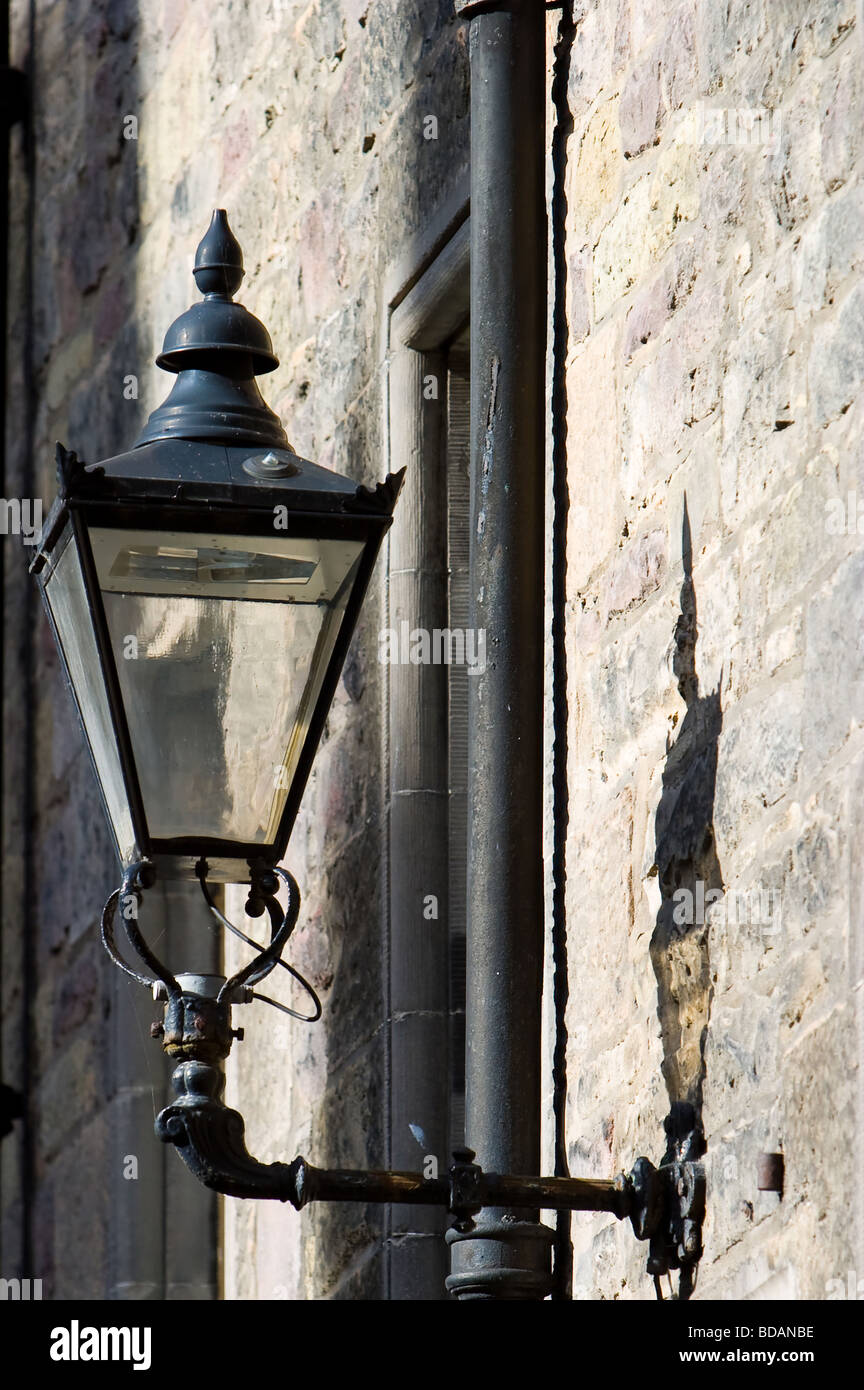 Edinburgh street lamp hi-res stock photography and images - Alamy