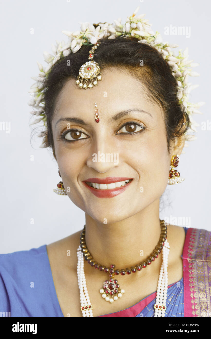 Indian mature woman hi-res stock photography and images - Alamy
