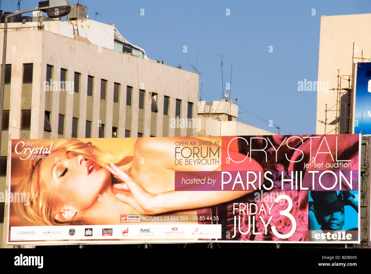 Paris hilton actress hi-res stock photography and images - Alamy