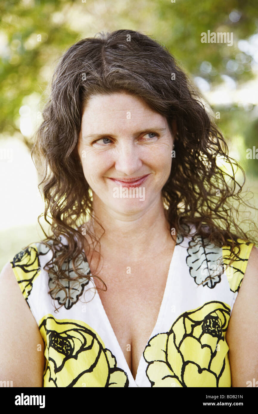 Cleavage Mature Hi res Stock Photography And Images Alamy
