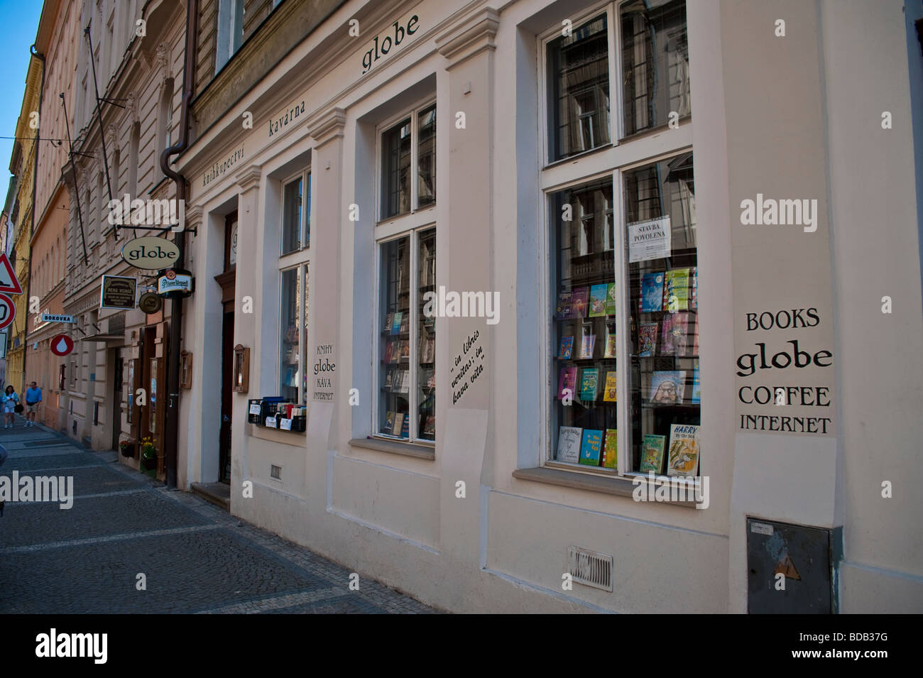 Prague bookshop hi-res stock photography and images - Alamy