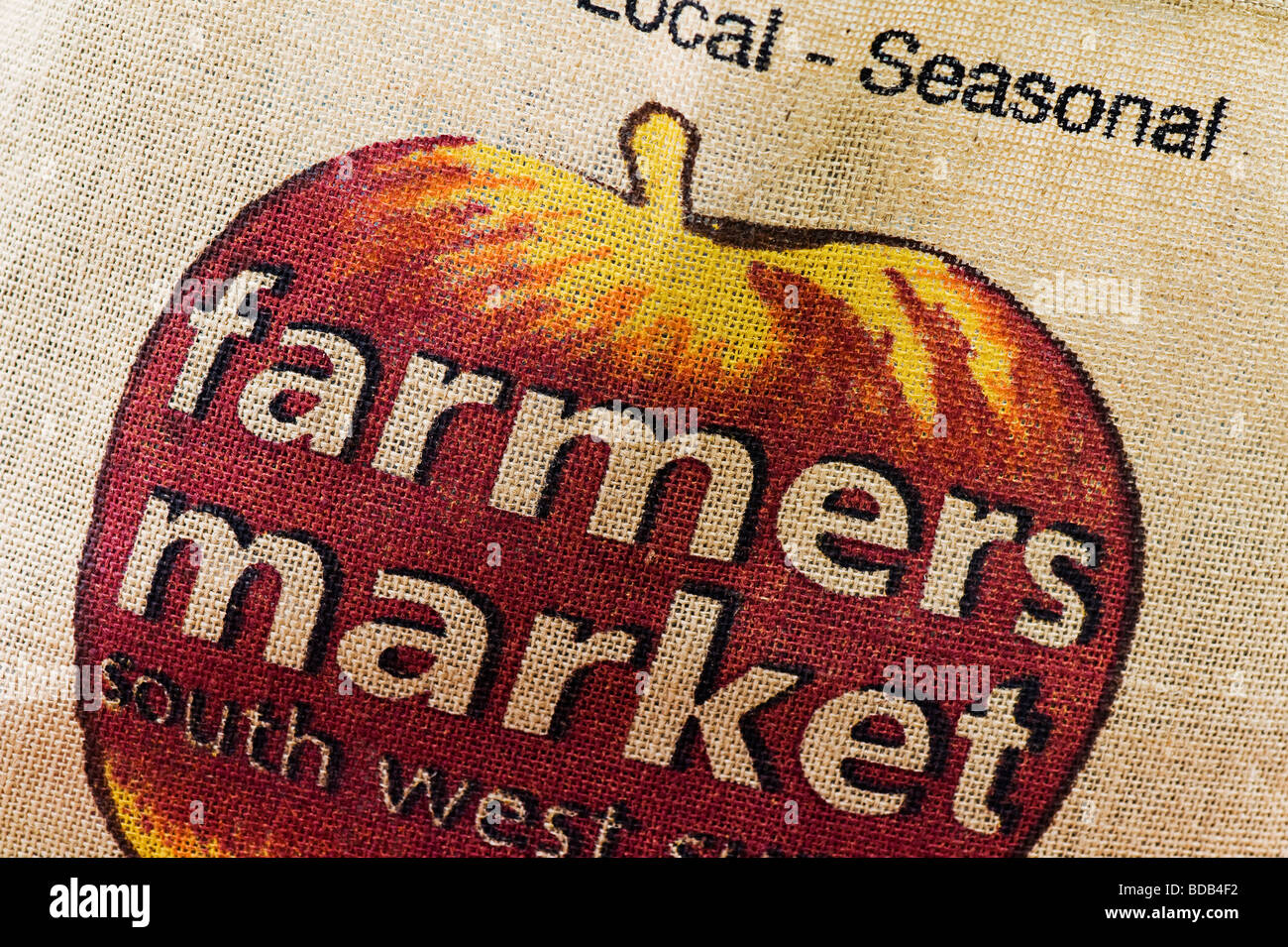 Farmers market hessian carrier bag Stock Photo