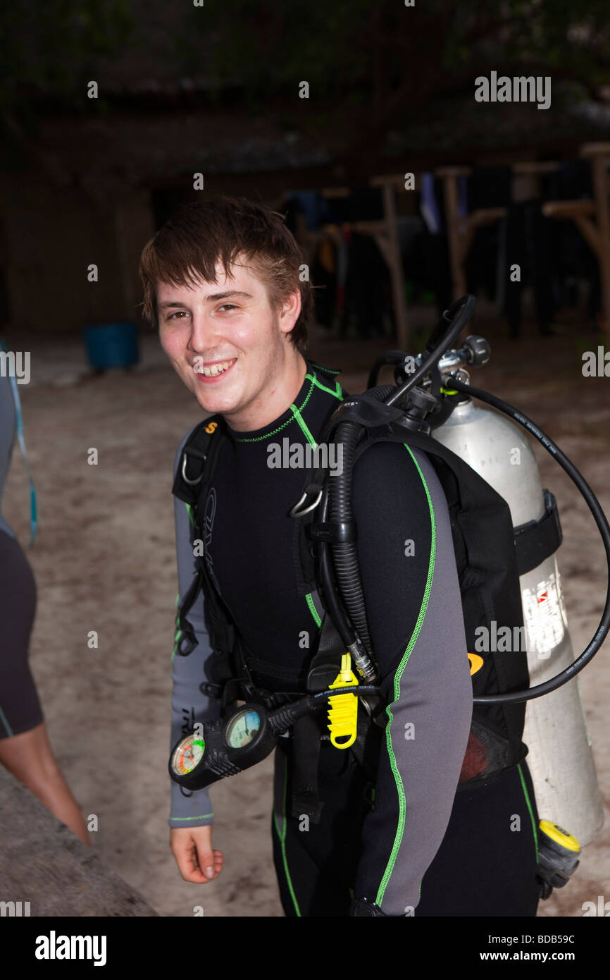 Indonesia Sulawesi Hoga Island Operation Wallacea young male students learning to scuba dive Stock Photo