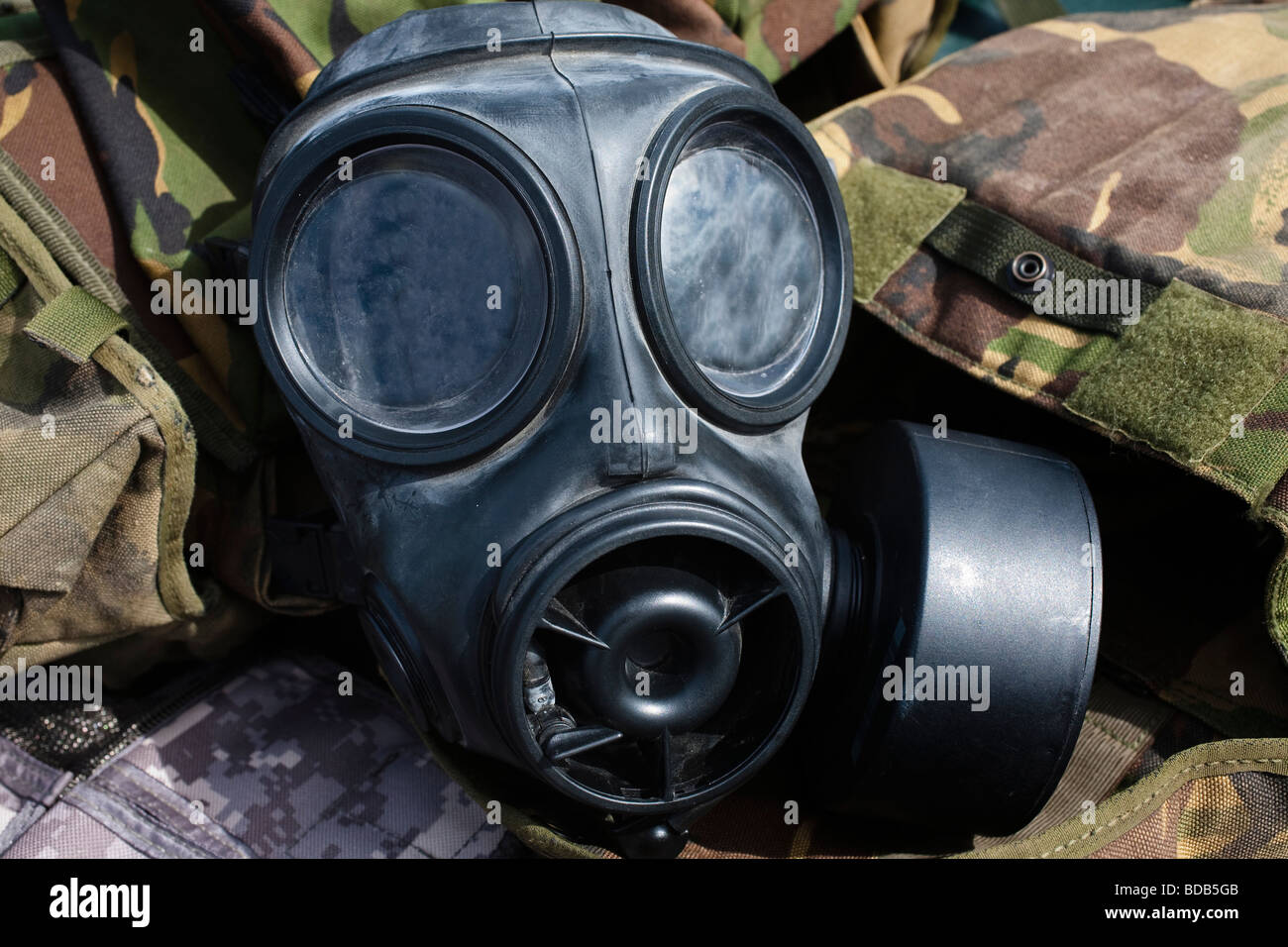 Army Gas Mask High Resolution Stock Photography And Images Alamy