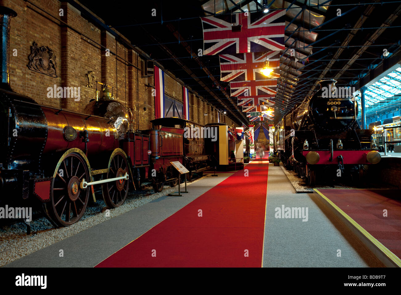 an-old-steam-locomotive-in-the-national-railway-museum-in-york-stock