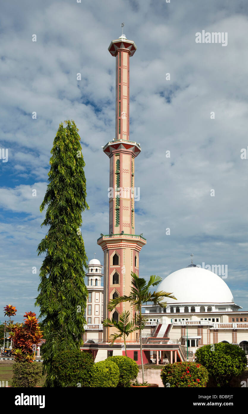 Indonesia Sulawesi Sengkang tall minaret of main mosque high above town skyline Stock Photo